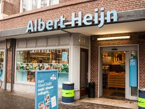 Alberta Heijna lielveikala izkārtne